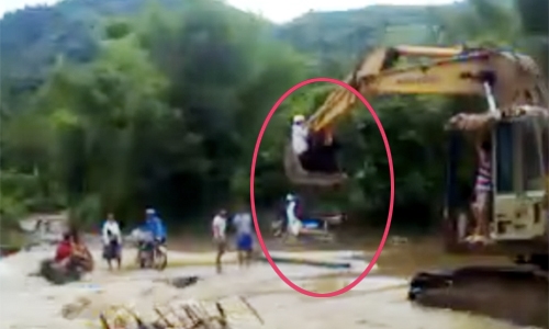 TẤM GƯƠNG THẦY TRÒ VÙNG LŨ